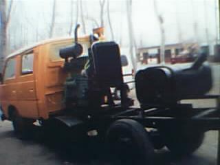 供應(yīng)LT-W路邊石開(kāi)槽機(jī)開(kāi)溝機(jī)