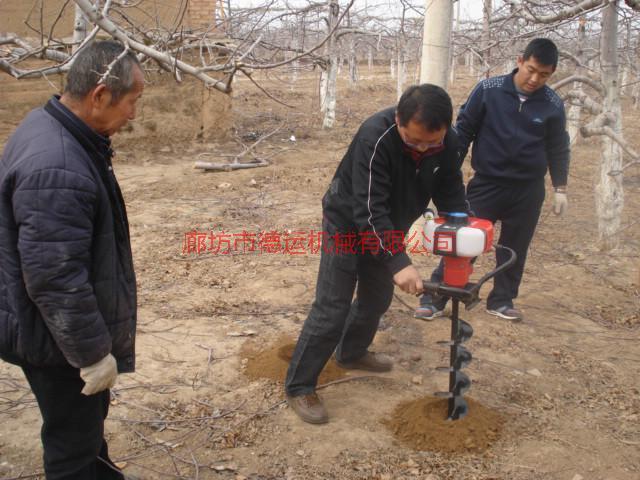 獼猴桃埋樁打坑機圖片