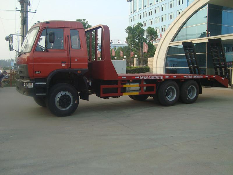 供應(yīng)新款東風(fēng)后八輪挖機(jī)拖板車隆重上市