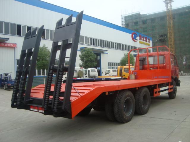 供應東風挖機拖板車廠家直銷13997867799