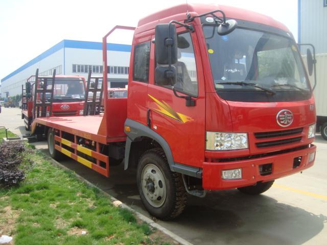 供應(yīng)最讓人滿意的低平板運(yùn)輸車13997867799