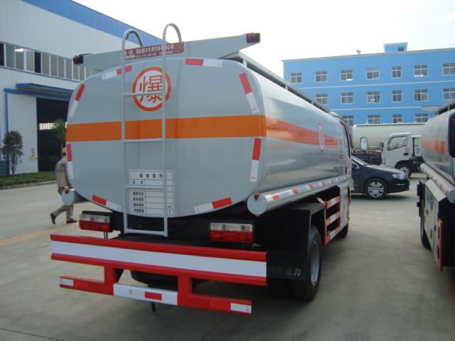 供應(yīng)流動加油車火爆促銷中13997867799