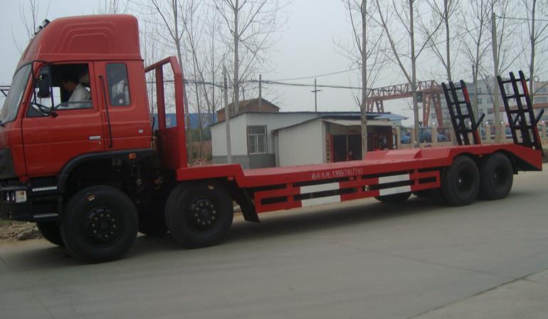 楚風(fēng)前四后八凹陷式挖機(jī)平板車圖片