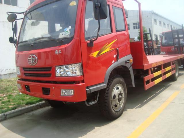 供應(yīng)最讓人滿意的低平板運(yùn)輸車13997867799