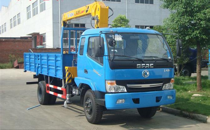 供應東風多利卡隨車吊廠家直銷13997867799