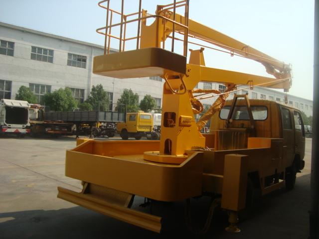 供應(yīng)質(zhì)量*的高空作業(yè)車廠家直銷13997867799