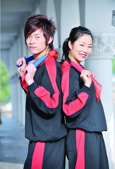 供應新款校服定做