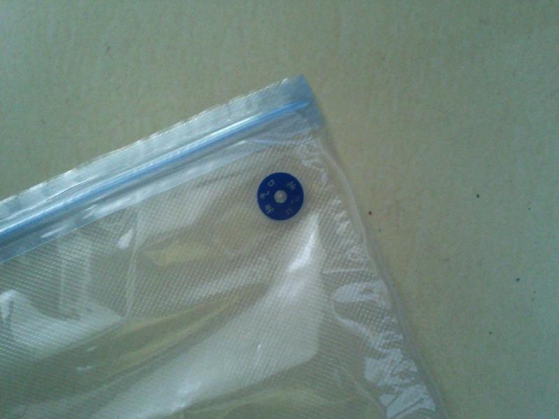 供應(yīng)出口貼骨帶抽氣閥網(wǎng)紋拉鏈包裝袋