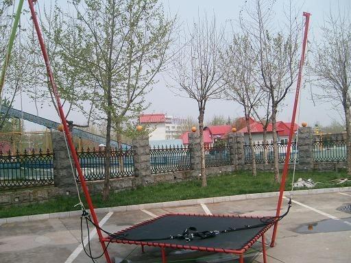 新款蹦極廠家*出售，供應(yīng)兒童蹦極，兒童蹦極跳床