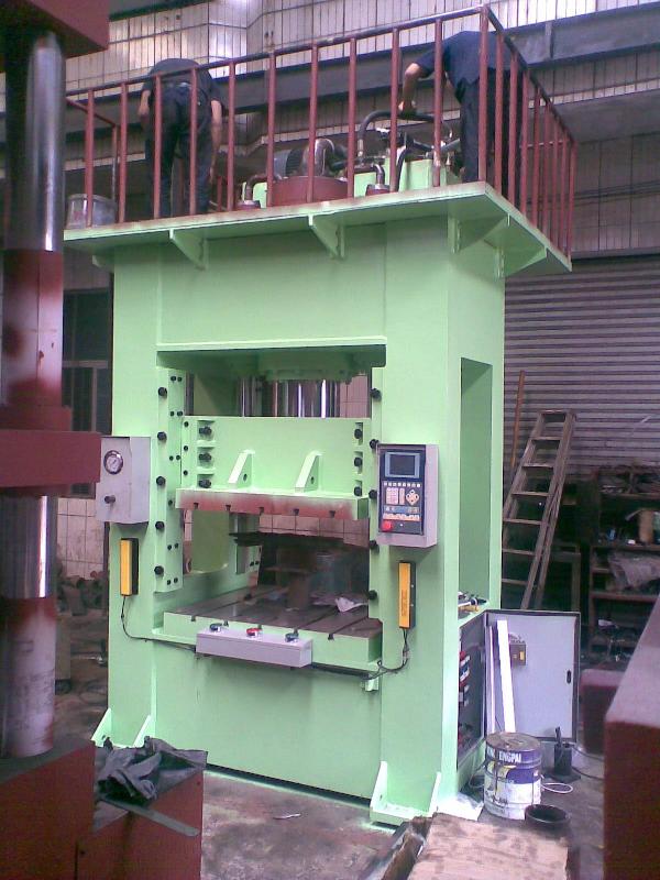 供應(yīng)滑塊式油壓機(jī)YHL1-250T