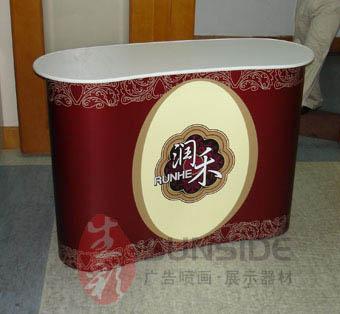 深圳福田區(qū)供應(yīng)鐵制作拉屏促銷臺鋁合金促銷臺拉網(wǎng)展示架拉網(wǎng)背景墻