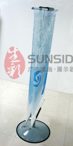 深圳大型廣告印刷噴繪制作十字形掛畫架海報(bào)架供應(yīng)了解拉網(wǎng)展架價(jià)格