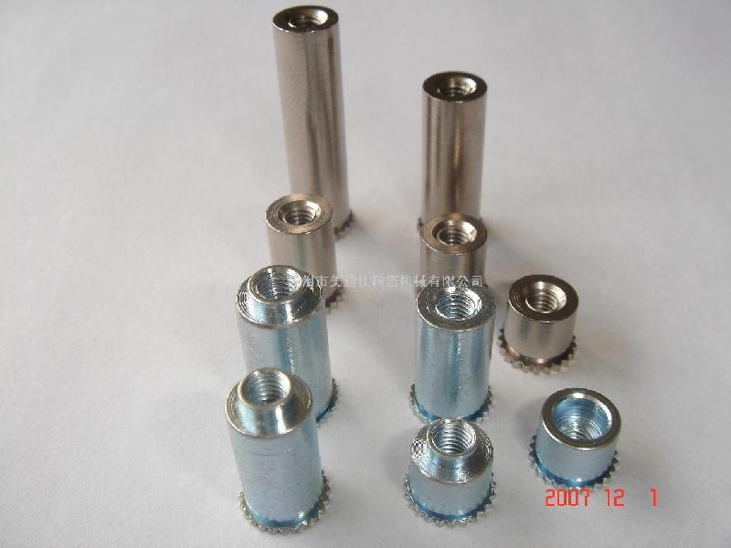 武漢鐵螺柱北京青島上海鐵鉚釘圖片