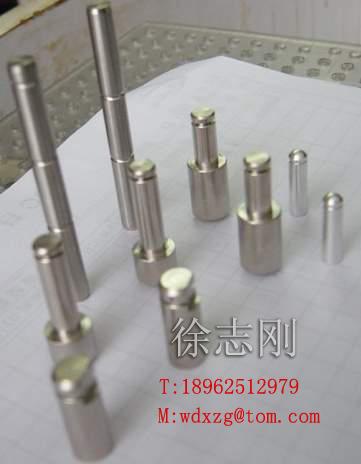 供應(yīng)南京武漢鐵螺柱北京青島上海鐵鉚釘