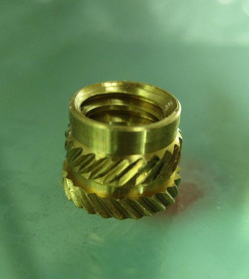 武漢成都重慶手機螺母注塑銅螺母