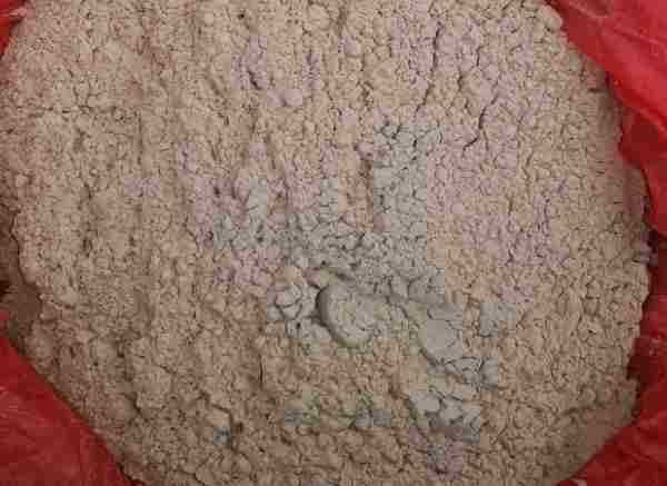 *質(zhì)的耐火泥