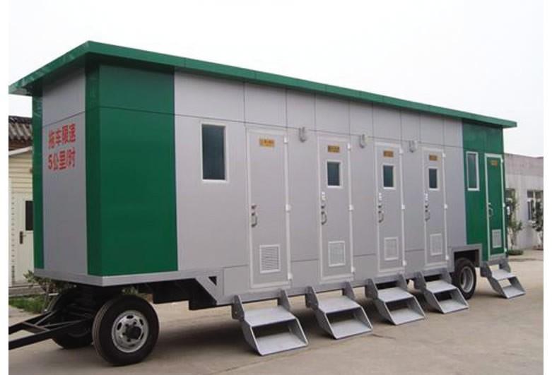 城市干道車載環(huán)保移動廁所圖片