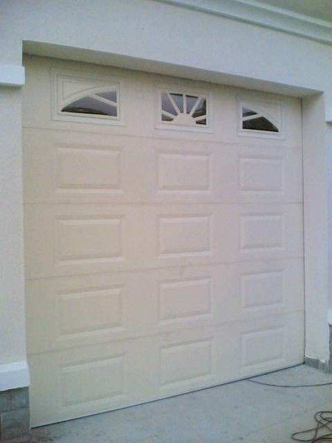 供應(yīng)昆山型材門昆山車庫門