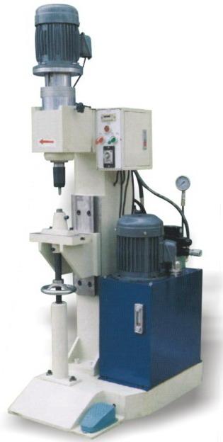 供應(yīng)中山三角油壓式旋鉚機(jī)