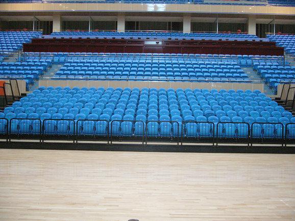 活動(dòng)看臺(tái) 伸縮座椅