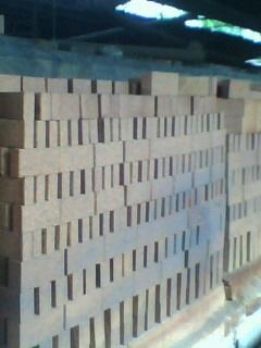 供應(yīng)廠家供應(yīng)褐色燒結(jié)磚