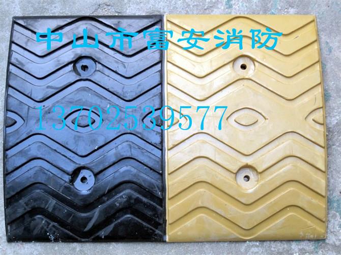 供應(yīng)交通器材減速帶