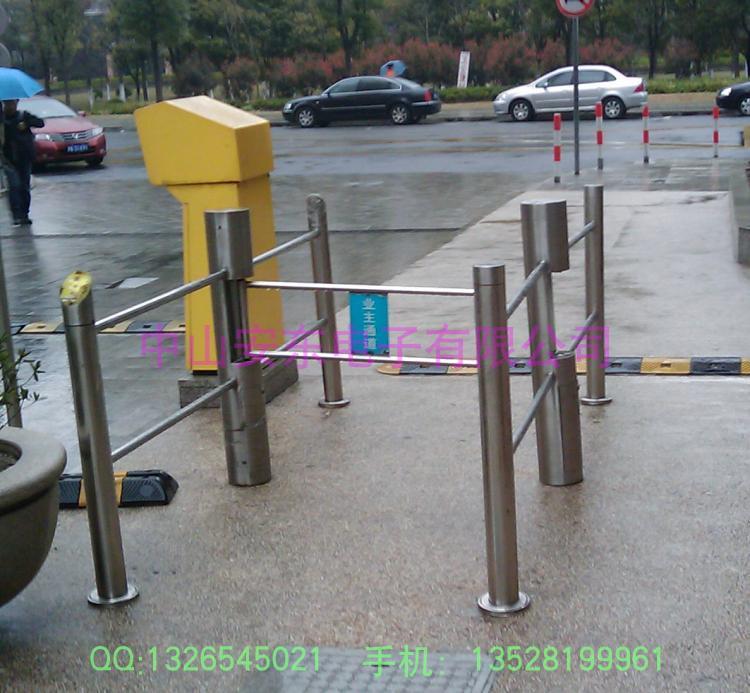 供應(yīng)帶護(hù)欄圓柱擺閘超市*擺閘