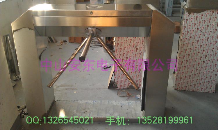 橋式斜角三輥閘熱賣(mài)三棍閘三桿閘八角三角閘 廠家直銷(xiāo)三叉機(jī)