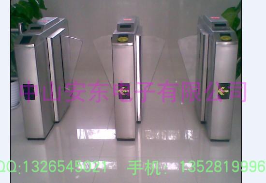 高檔豪華烤漆翼閘擋閘速通門圖片/高檔豪華烤漆翼閘擋閘速通門樣板圖 (2)