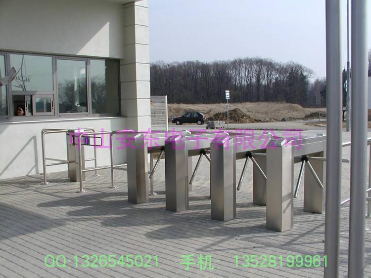 橋式斜角三輥閘熱賣(mài)三棍閘三桿閘八角三角閘 廠家直銷(xiāo)三叉機(jī)