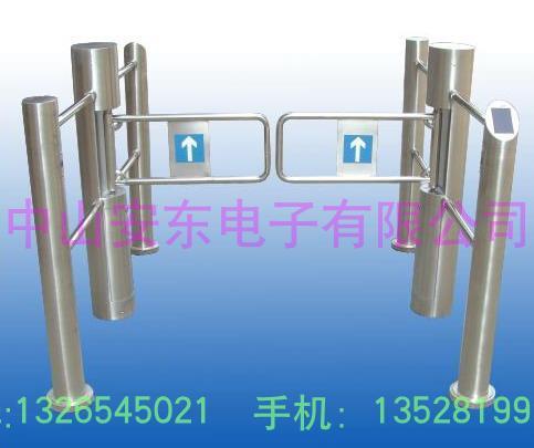 供應(yīng)帶護(hù)欄圓柱擺閘超市*擺閘