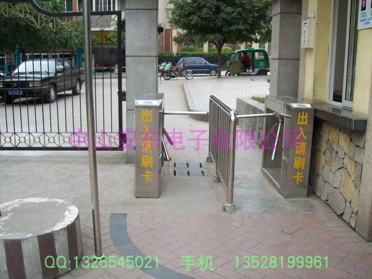 橋式斜角三輥閘熱賣(mài)三棍閘三桿閘八角三角閘 廠家直銷(xiāo)三叉機(jī)