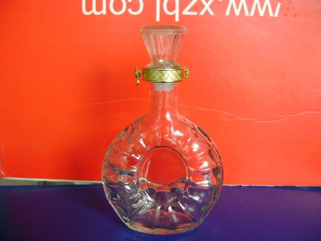 湖北哪家玻璃瓶廠生產(chǎn)酒瓶麻油瓶