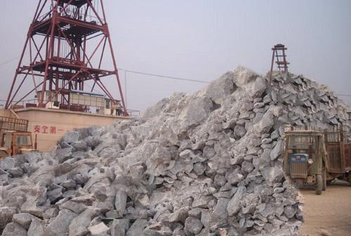 供應(yīng)水泥廠用天然石膏礦石