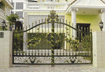 供應(yīng)鐵藝大門(mén)價(jià)格報(bào)價(jià)鐵藝大門(mén)圖片品牌武漢鴻博裝飾