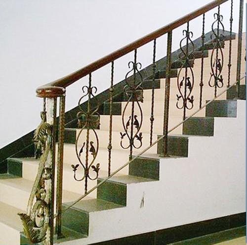 供應鴻博鐵藝油漆翻新