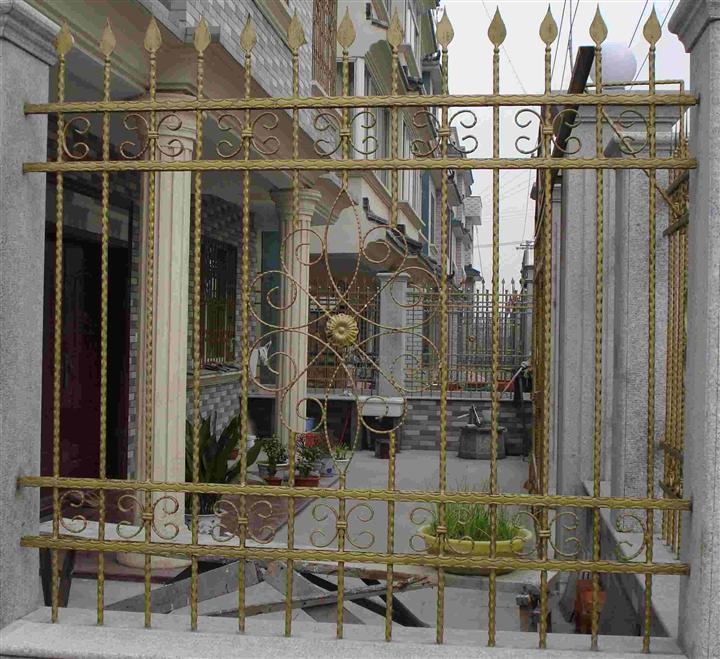 鴻博鐵藝護(hù)欄圖片