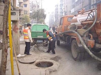 供應管道疏通車 全封閉車輛抽化糞池