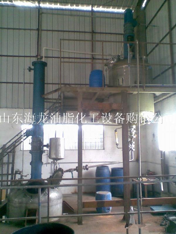 供應(yīng)不銹鋼電加熱蒸餾反應(yīng)釜