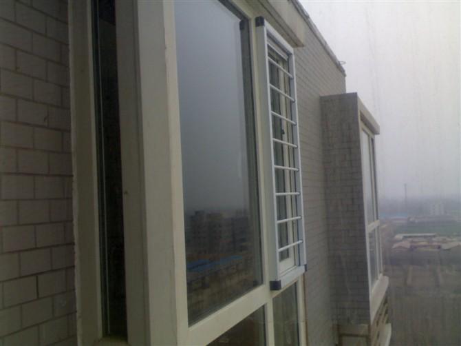 供應(yīng)三防紗窗型材批發(fā)