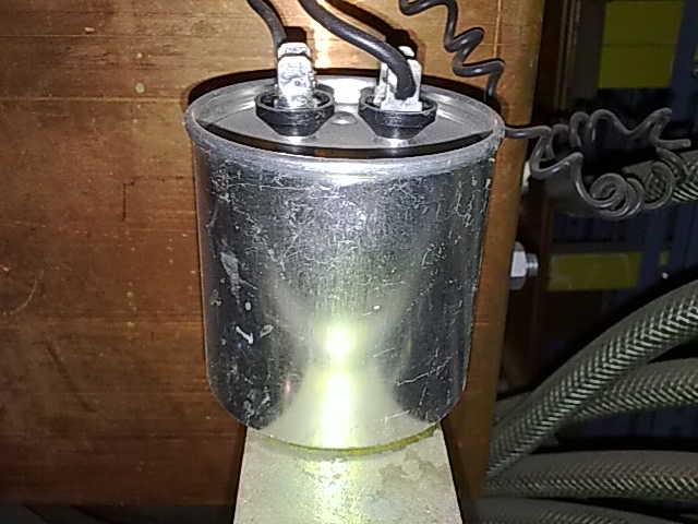 供應(yīng)中頻濾波電容器價格