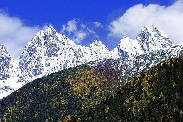 供應(yīng)牟尼溝旅游包車自由行攻略