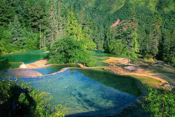 供應(yīng)暑假九寨溝黃龍旅游線路租車預(yù)訂咨詢中心