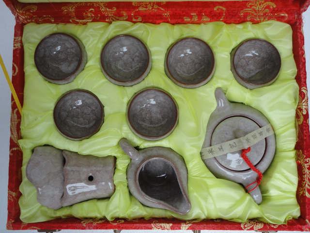 供應(yīng)珠海冰裂釉禮品茶具款式多種顏色全