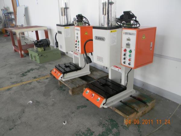 供應(yīng)桌上油壓機(jī)生產(chǎn)制造商