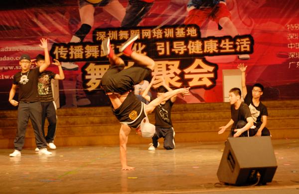 深圳暑假breaking培訓(xùn)班深圳暑假學(xué)breaking