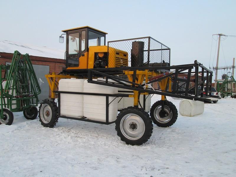 最新型玉米噴藥機(jī)立興噴藥機(jī)械廠圖片