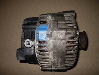 寶馬E66發(fā)電機圖片