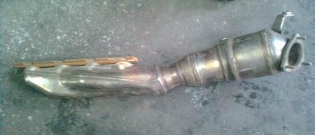 供應奧迪A8L三元催化汽車配件，冷氣泵，起動機，原廠件