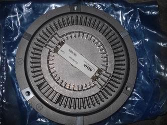 供應(yīng)寶馬528風(fēng)扇偶合器，發(fā)電機，冷氣泵，起動機，倒車鏡等汽車配件
